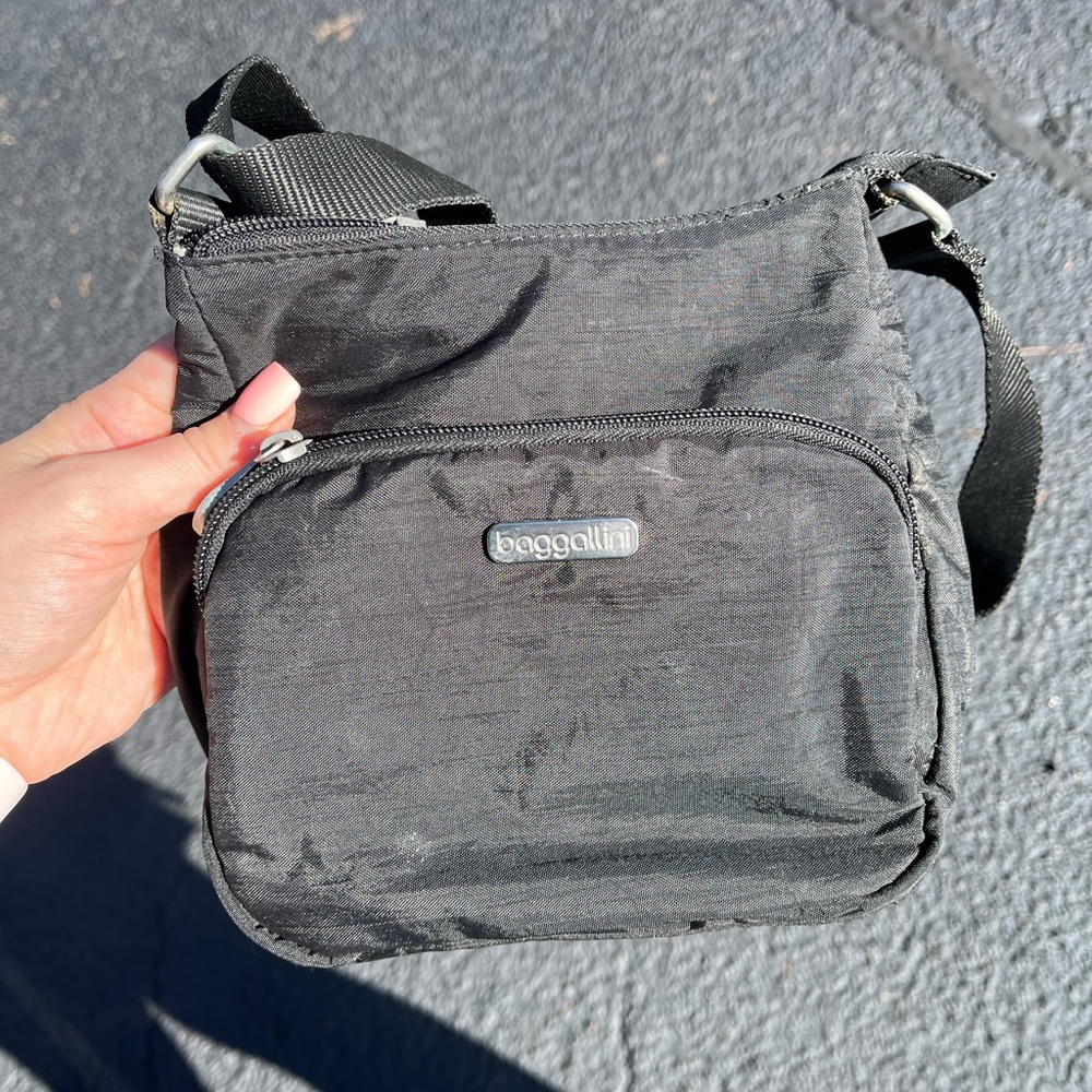 Bagallini black crossbody purse